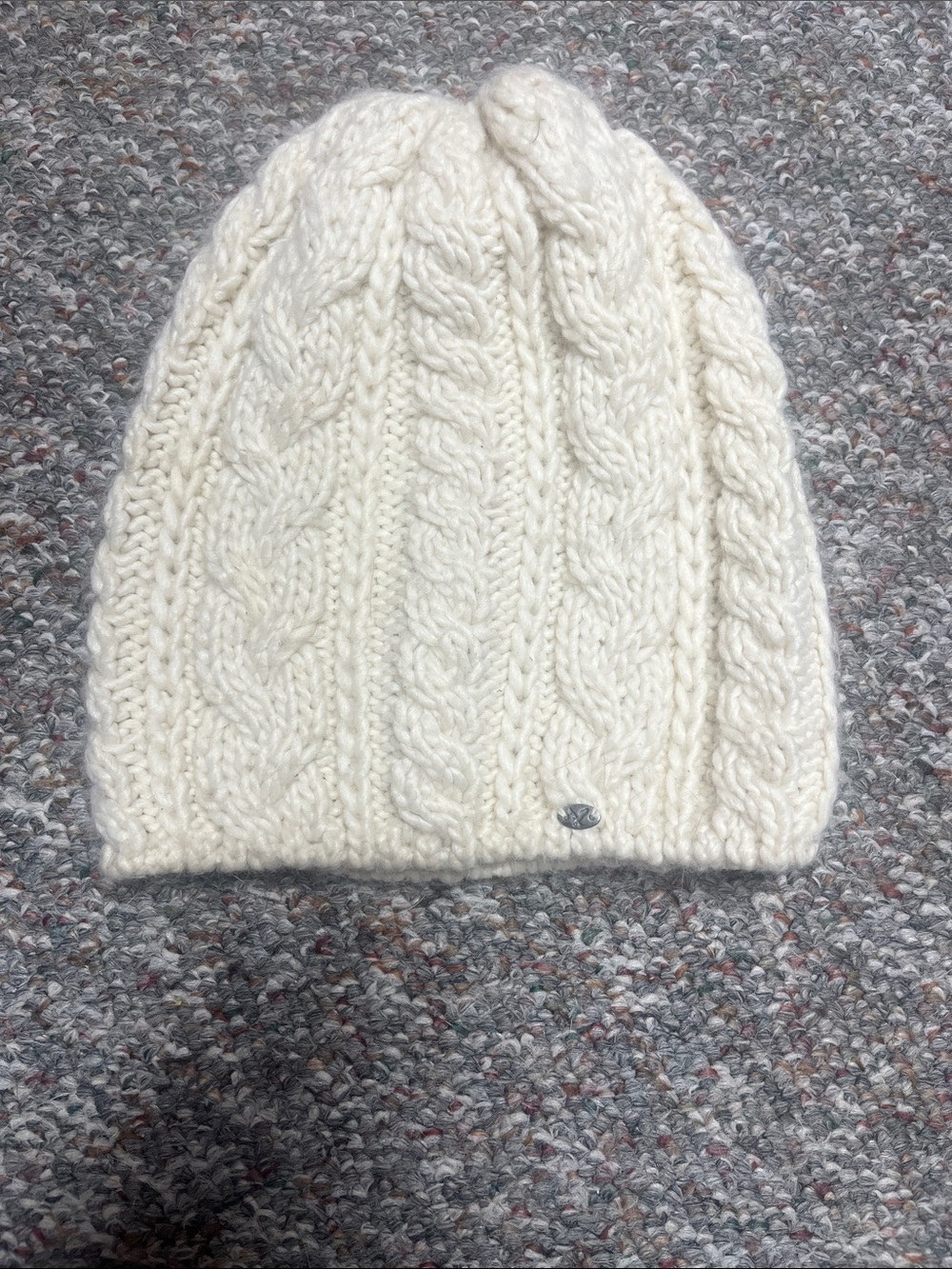 American Eagle Outfitters Off-White Cable Knit Beanie